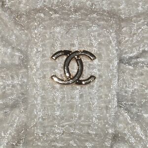 Luxury Logo Mini Wallet Crossbody – Tweed Bow – White & Gold